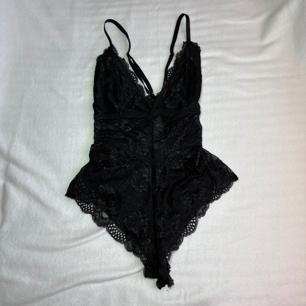 Avidlove Black Floral Lace Teddy Bodysuit V-Neck Strappy Lingerie